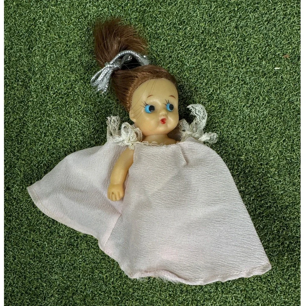Vintage Mini Plastic Doll‎ Brown Ponytail Blue Eyes White Dress 6in Toy Figure